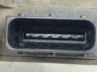 Second-hand car spare part accelerator pedal for iveco daily vi furgón 33s14. 35s14. 35c14 oem iam references 5801333490  