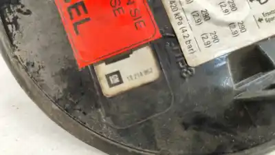 Автозапчасти б/у наружная крышка топлива за opel astra h gtc (a04) 1.7 cdti (l08) ссылки oem iam 315242409  