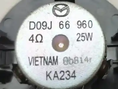 Second-hand car spare part speaker for mazda 2 dl, dj 1.5 skyactiv-g m hybrid oem iam references d09j66960  