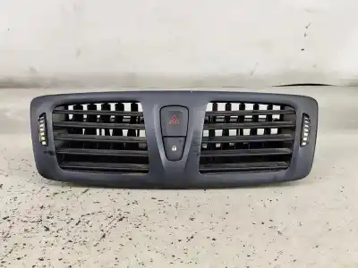 Автозапчастина б/у аераційна решіта для renault megane iii fastback (bz0/1_, b3_) 1.5 dci (bz0c) посилання на oem iam 