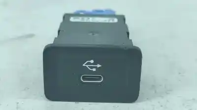 Автозапчастина б/у usb-роз'єм для mercedes-benz eqa (h243) eqa 250+ (243.702) elétrico 2024 5p посилання на oem iam a2478207302