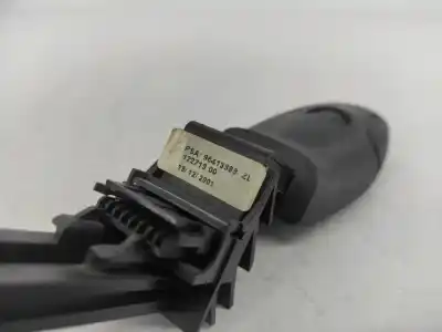 Peça sobressalente para automóvel em segunda mão comando de controlo do rádio por peugeot 308 sw i (4e_, 4h_) 1.6 hdi referências oem iam 96413388zl  