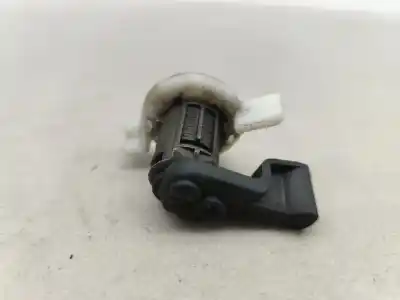 Pezzo di ricambio per auto di seconda mano cilindro porta anteriore destra per renault clio ii (bb0/1/2_, cb0/1/2_) 1.2 16v (bb05. bb0w. bb11. bb27. bb2t. bb2u. bb2v. cb05.... gasolina 2002 5p riferimenti oem iam   