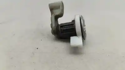 Pezzo di ricambio per auto di seconda mano cilindro porta anteriore destra per renault clio ii (bb0/1/2_, cb0/1/2_) 1.2 16v (bb05. bb0w. bb11. bb27. bb2t. bb2u. bb2v. cb05.... gasolina 2002 5p riferimenti oem iam   