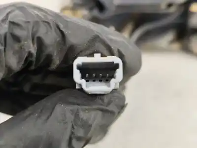 Автозапчастина б/у задній центральний гачок для renault captur ii (hf_) tce 100 (hfmt) посилання на oem iam 878163496r  