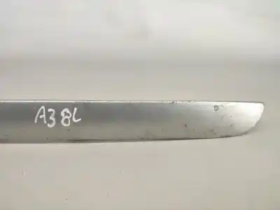 Pièce détachée automobile d'occasion garniture de hayon arrière pour audi a3 (8l1) 15.225 lk. lrk. lk-l. (le220b) gasóleo 3p références oem iam 8d9827574  