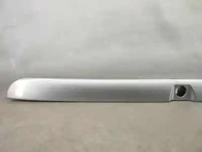 Автозапчастина б/у накладка заднього кришки багажника для audi a4 b5 avant (8d5) 2.5 tdi посилання на oem iam 8d9827574  