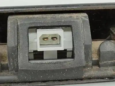 Автозапчастина б/у накладка заднього кришки багажника для audi a4 b5 avant (8d5) 2.5 tdi посилання на oem iam 8d9827574  