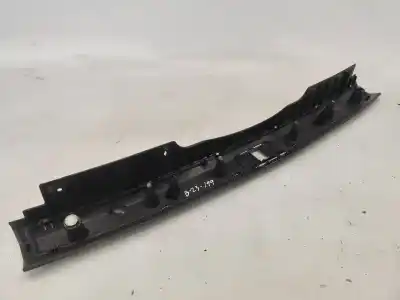 Автозапчастина б/у накладка заднього кришки багажника для audi a4 b7 avant (8ed) 2.0 tdi посилання на oem iam 8e9864483c  