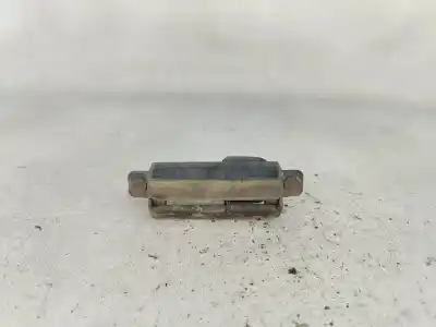 Peça sobressalente para automóvel em segunda mão puxador porta da mala por mazda 2 (dy) 1.2 referências oem iam 