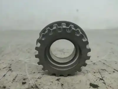 Pezzo di ricambio per auto di seconda mano puleggia dell albero motore per opel corsa f 1.2 101 cv / 74 kw riferimenti oem iam 9875873780