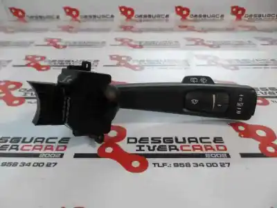 Peça sobressalente para automóvel em segunda mão Comutador De Limpa Vidros por VOLVO C30 2.0 Diesel CAT Referências OEM IAM   2009