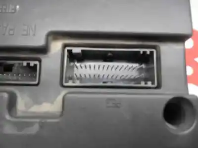 Pezzo di ricambio per auto di seconda mano scatola relè/fusibili per renault scenic rx4 (ja0) 1.9 dci sportway riferimenti oem iam 8200029342b  2002