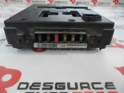 Pezzo di ricambio per auto di seconda mano scatola relè/fusibili per renault scenic rx4 (ja0) 1.9 dci sportway riferimenti oem iam 8200029342b  2002