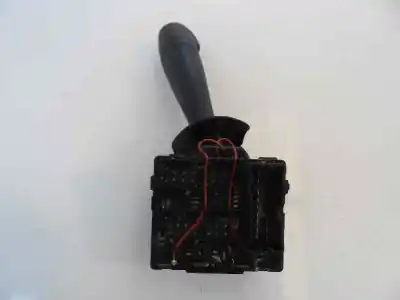 Peça sobressalente para automóvel em segunda mão comutador de limpa vidros por dacia duster laureate 4x2 referências oem iam   2015