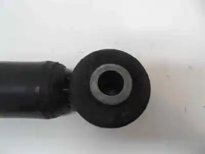 Second-hand car spare part right rear shock absorber for dacia duster laureate 4x2 oem iam references   2015