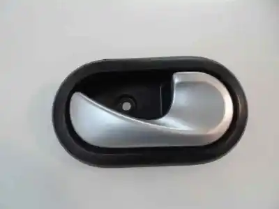Pezzo di ricambio per auto di seconda mano MANIGLIA INTERNA POSTERIORE DESTRA per DACIA SANDERO  Riferimenti OEM IAM   2010
