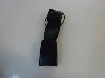 Second-hand car spare part central rear seat belt for opel corsa e (x15) 1.3 cdti (08. 68) oem iam references 
