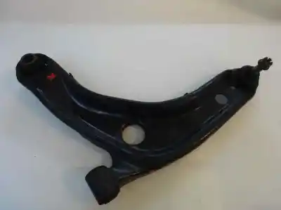 Peça sobressalente para automóvel em segunda mão braço de suspensão inferior esquerdo dianteiro por toyota yaris 1.4 turbodiesel cat referências oem iam 