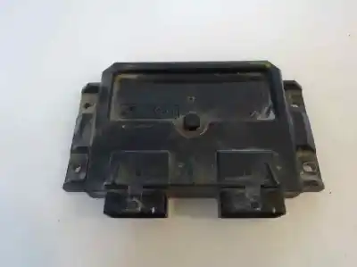 İkinci el araba yedek parçası ECU MOTOR KONTROL CIHAZI için PEUGEOT 206 BERLINA  OEM IAM referansları 9641390180  2002