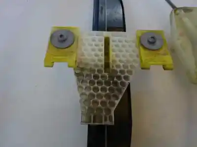 Second-hand car spare part rear right window regulator for audi a3 sportback (8p) 1.9 tdi oem iam references   2005