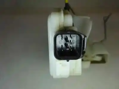 Автозапчастина б/у замок передніх дверей лівий для mitsubishi montero (v60/v70) 3.2 di-d avance посилання на oem iam   2001