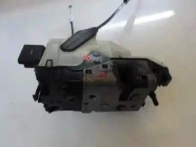 Peça sobressalente para automóvel em segunda mão fechadura da porta dianteira direita por peugeot 208 1.4 hdi fap referências oem iam 