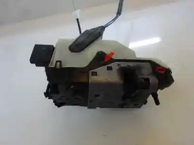 Peça sobressalente para automóvel em segunda mão fechadura da porta traseira direita por peugeot 208 1.4 hdi fap referências oem iam 