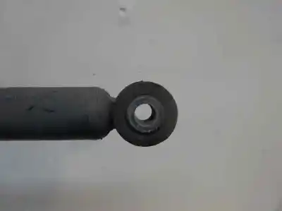 Second-hand car spare part rear shock absorber for renault clio iii 1.5 dci diesel oem iam references   2010