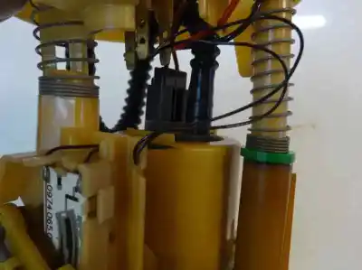Pezzo di ricambio per auto di seconda mano pompa di benzina per renault clio ii fase i (b/cbo) 1.4 alize 75 cv / 55 kw riferimenti oem iam   1999