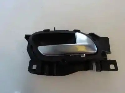 Tweedehands auto-onderdeel BINNEN VOOR RECHTS HANDVAT voor PEUGEOT 2008 (--.2013->)  OEM IAM-referenties   2017
