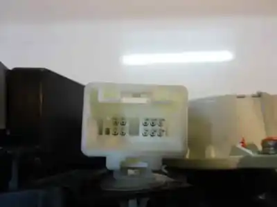 Автозапчасти б/у рычаг переключения передач за toyota prius (nhw30) 1.8 16v cat (híbrido) ссылки oem iam   2010