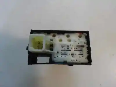 Автозапчастина б/у передній правий віконний вимикач для toyota prius (nhw30) 1.8 16v cat (híbrido) посилання на oem iam   2010