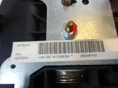 Peça sobressalente para automóvel em segunda mão airbag dianteiro esquerdo por peugeot 207 1.6 16v cat referências oem iam   2006