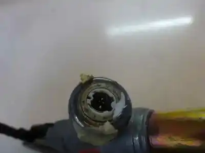 Pezzo di ricambio per auto di seconda mano cintura di sicurezza anteriore destra per renault clio ii fase ii (b/cb0) 1.5 dci diesel 65 cv / 48 kw riferimenti oem iam   2005 Pezzo di ricambio per auto di seconda mano cintura di sicurezza anteriore destra per renault clio ii fase ii (b/cb0) 1.5 dci diesel 65 cv / 48 kw riferimenti oem iam   2005
