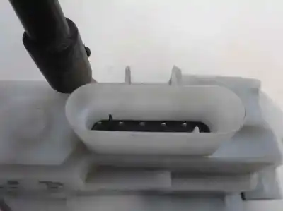 Second-hand car spare part left front door lock for citroen c2 (jm_) 1.4 oem iam references   2006