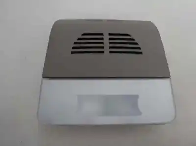 Peça sobressalente para automóvel em segunda mão luz interior por bmw serie 1 berlina (e81/e87) 1.6 16v cat referências oem iam 65.75-6 972 064-01