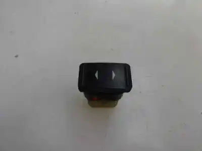 Peça sobressalente para automóvel em segunda mão Botão / Interruptor Elevador Vidro Dianteiro Direito por FORD FOCUS LIM. (CB4) 1.8 TDCi Turbodiesel CAT Referências OEM IAM   2006