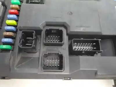 Pezzo di ricambio per auto di seconda mano scatola relè/fusibili per citroen c3 sx riferimenti oem iam 9664983180  2010