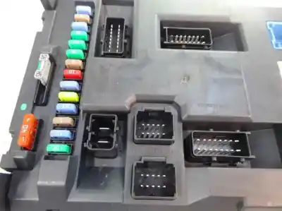 İkinci el araba yedek parçası röle/sigorta kutusu için citroen c3 picasso 1.6 16v hdi oem iam referansları 9664983480  2009