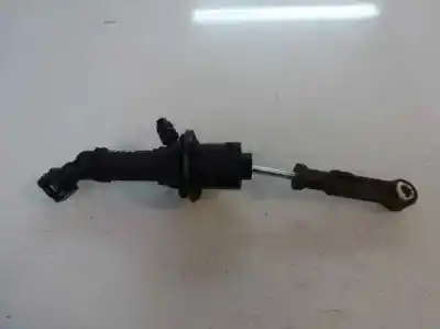 Pezzo di ricambio per auto di seconda mano POMPA FRIZIONE per DACIA DOKKER  Riferimenti OEM IAM 306104118R  2013