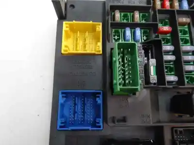 Second-hand car spare part fuse box unit for citroen c4 lim. 1.6 hdi fap oem iam references 9665547280 00  2011