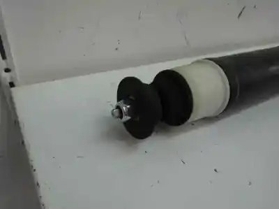 Second-hand car spare part rear shock absorber for renault clio iv 0.9 oem iam references   2013