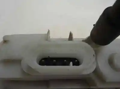 Second-hand car spare part front right door lock for citroen c2 vtr oem iam references   2005