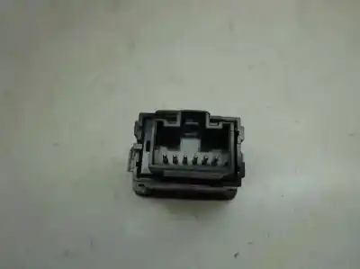 Second-hand car spare part hazard warning lights for kia ceed 1.6 crdi cat 128 cv / 94 kw oem iam references 93790-a2000   Second-hand car spare part hazard warning lights for kia ceed 1.6 crdi cat 128 cv / 94 kw oem iam references 93790-a2000