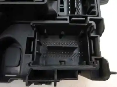 Second-hand car spare part fuse box unit for opel corsa d 1.3 16v cdti oem iam references 13382214  2011