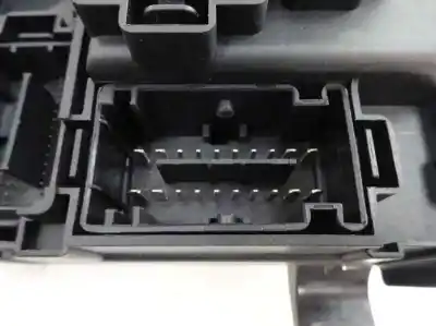 Second-hand car spare part fuse box unit for opel corsa d 1.3 16v cdti oem iam references 13382214  2011