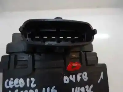 Second-hand car spare part potentiometer for kia ceed (ed) 1.6 crdi 115 oem iam references 111017j0165  2012