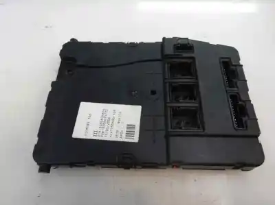 Peça sobressalente para automóvel em segunda mão caixa de fusíveis e relés por renault megane ii berlina 5p 1.4 16v referências oem iam 8200606826