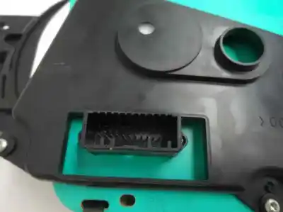 Peça sobressalente para automóvel em segunda mão quadrante por dacia duster laureate 4x2 referências oem iam   2013